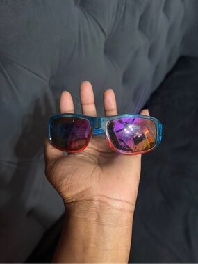 Sonic Colorblock Mirrored Sunglasses - Blue & Red Frames